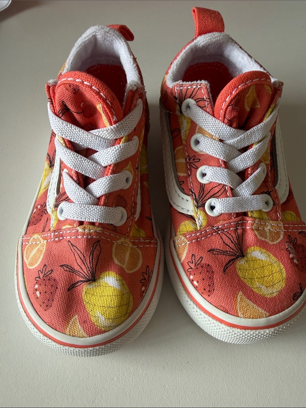Vans Kids Coral & Yellow Fruit-Print Faux Lace-Up Sneakers. Size 6